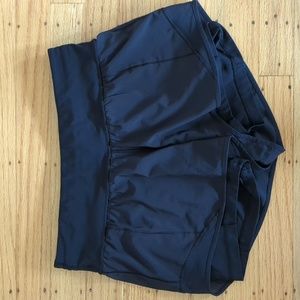 Lululemon Hotty Hot Shorts 2.5" - Size 6